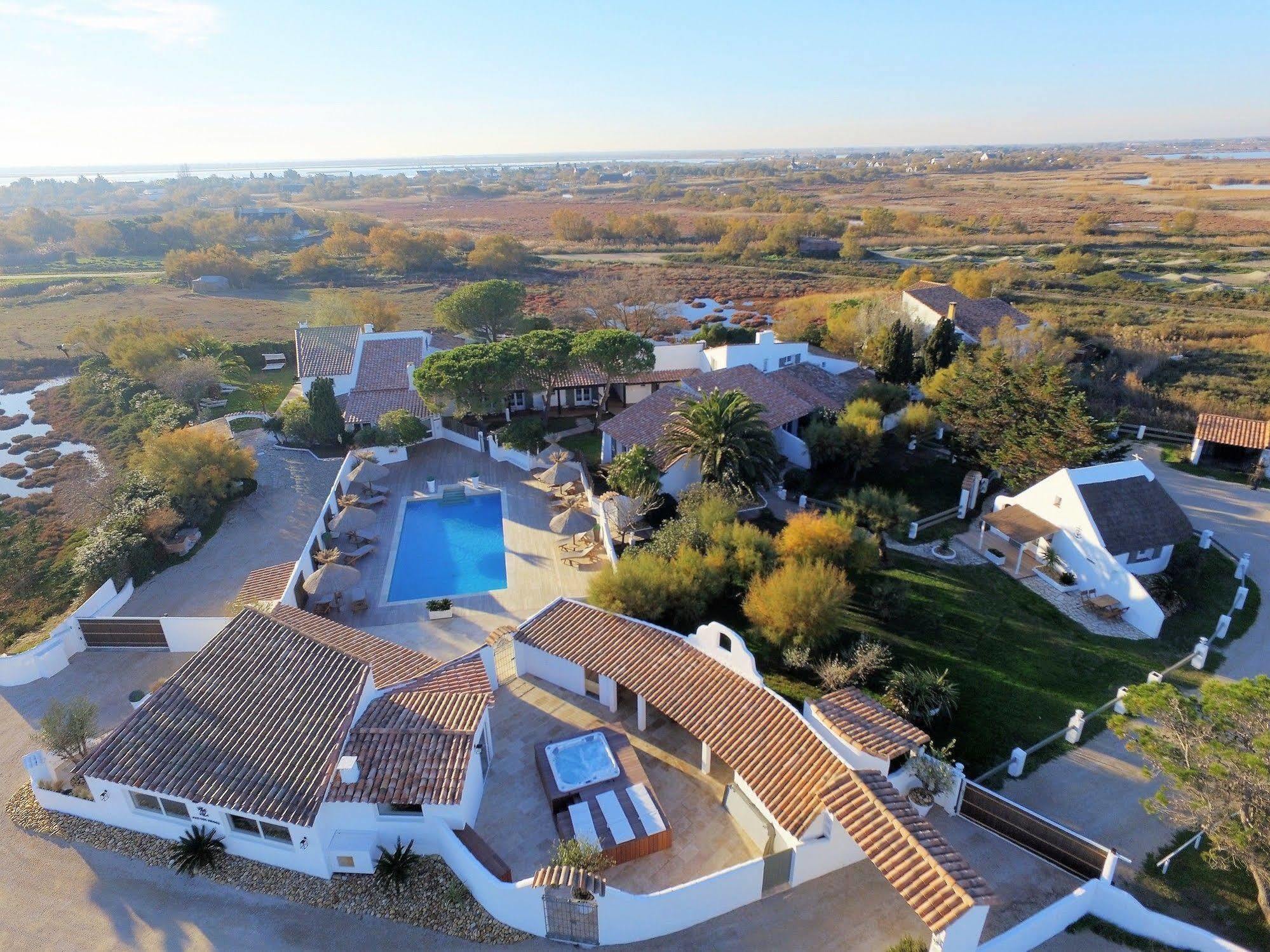 Mas Des Rieges & Spa Сент-Мари-де-ла-Мер Экстерьер фото